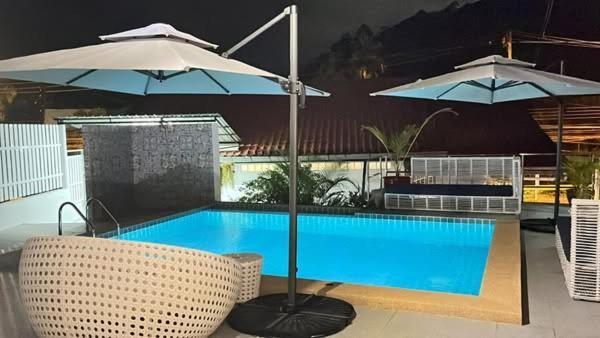 Elephant Sports Bar And Accommodation Phuket Eksteriør billede