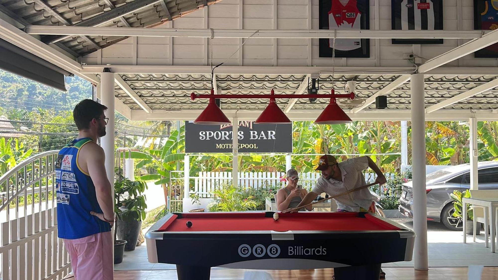 Elephant Sports Bar And Accommodation Phuket Eksteriør billede