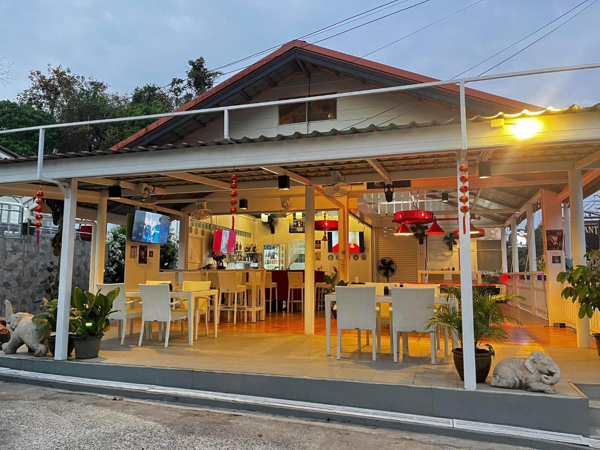 Elephant Sports Bar And Accommodation Phuket Eksteriør billede
